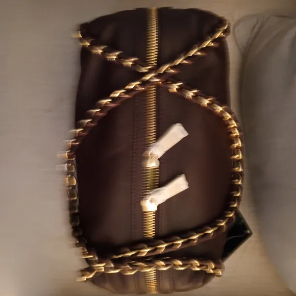 Elegant Dark Brown Leather Handbag with Gold Chain - Picture 2 of 6